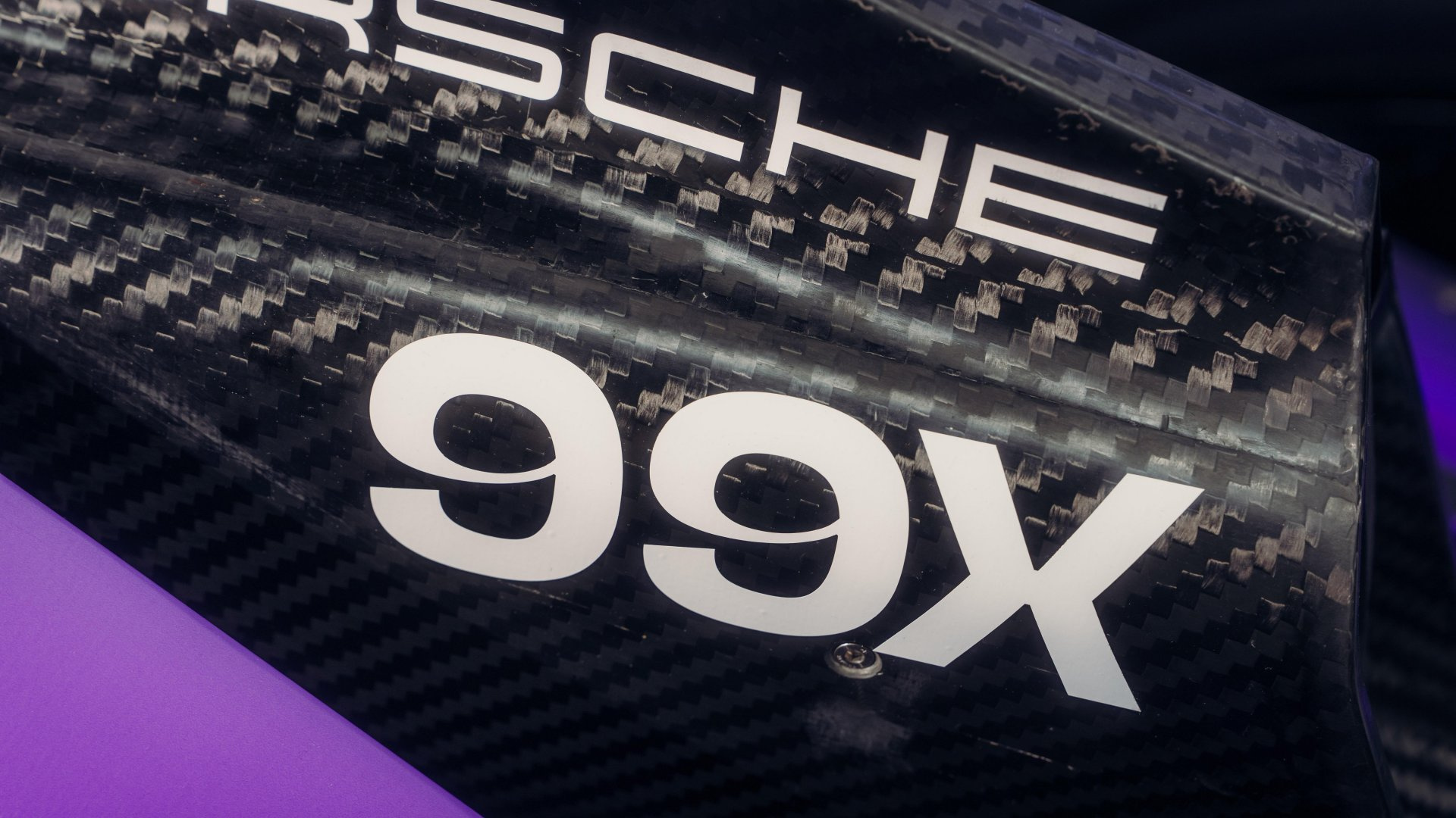 SMALL_327781_1920x1280